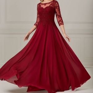 NWT Christina Wu 17063 Embroidered Bodice Scoop Neck Dress